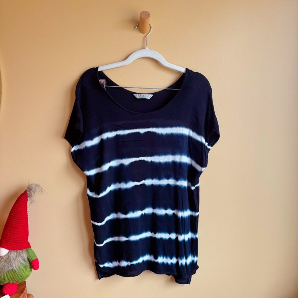 Tryst Blue Tie-Dye Sleeveless Flowy Blouse – Size Large 💙